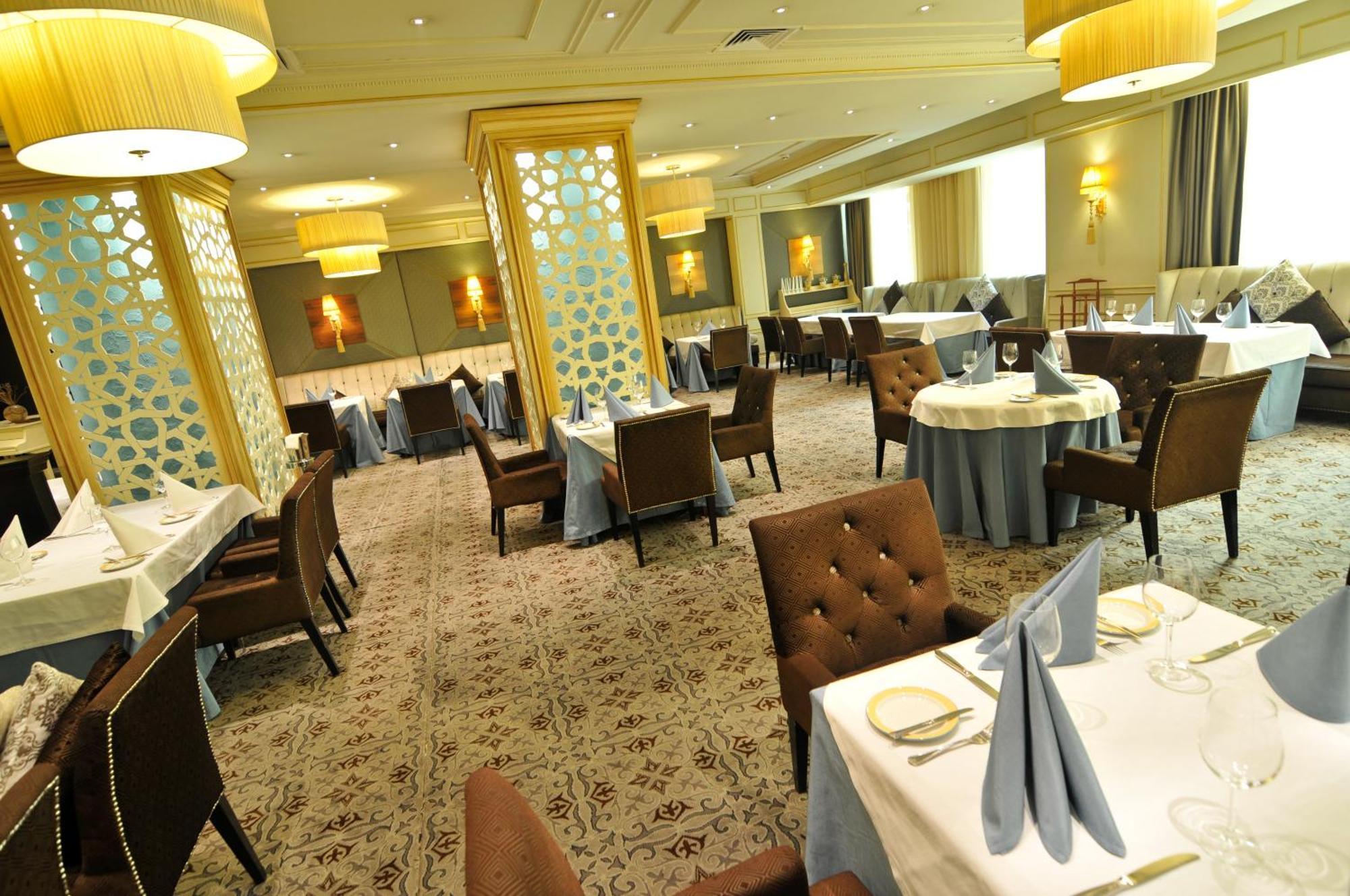 Grand Tien Shan Hotel Alma-Ata Restaurang bild