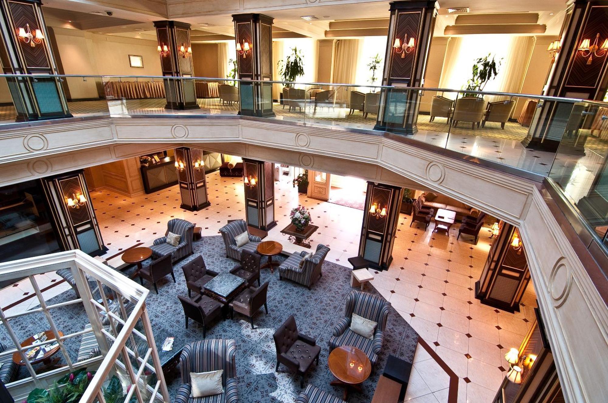 Grand Tien Shan Hotel Alma-Ata Restaurang bild
